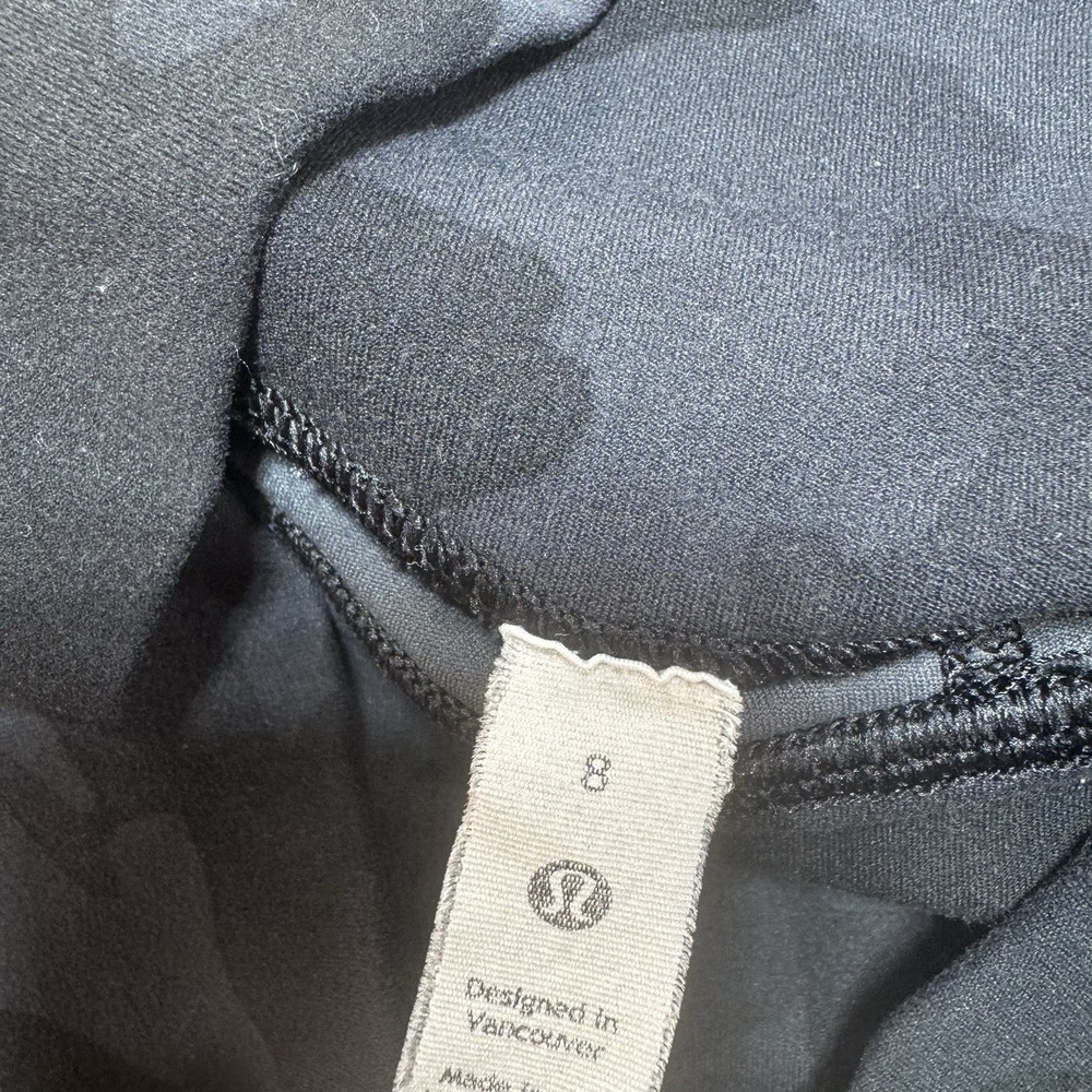 Lululemon Align High-Rise Pant 25" in Heritage Black Camo Size 8 W5DLXS - Picture 4 of 6